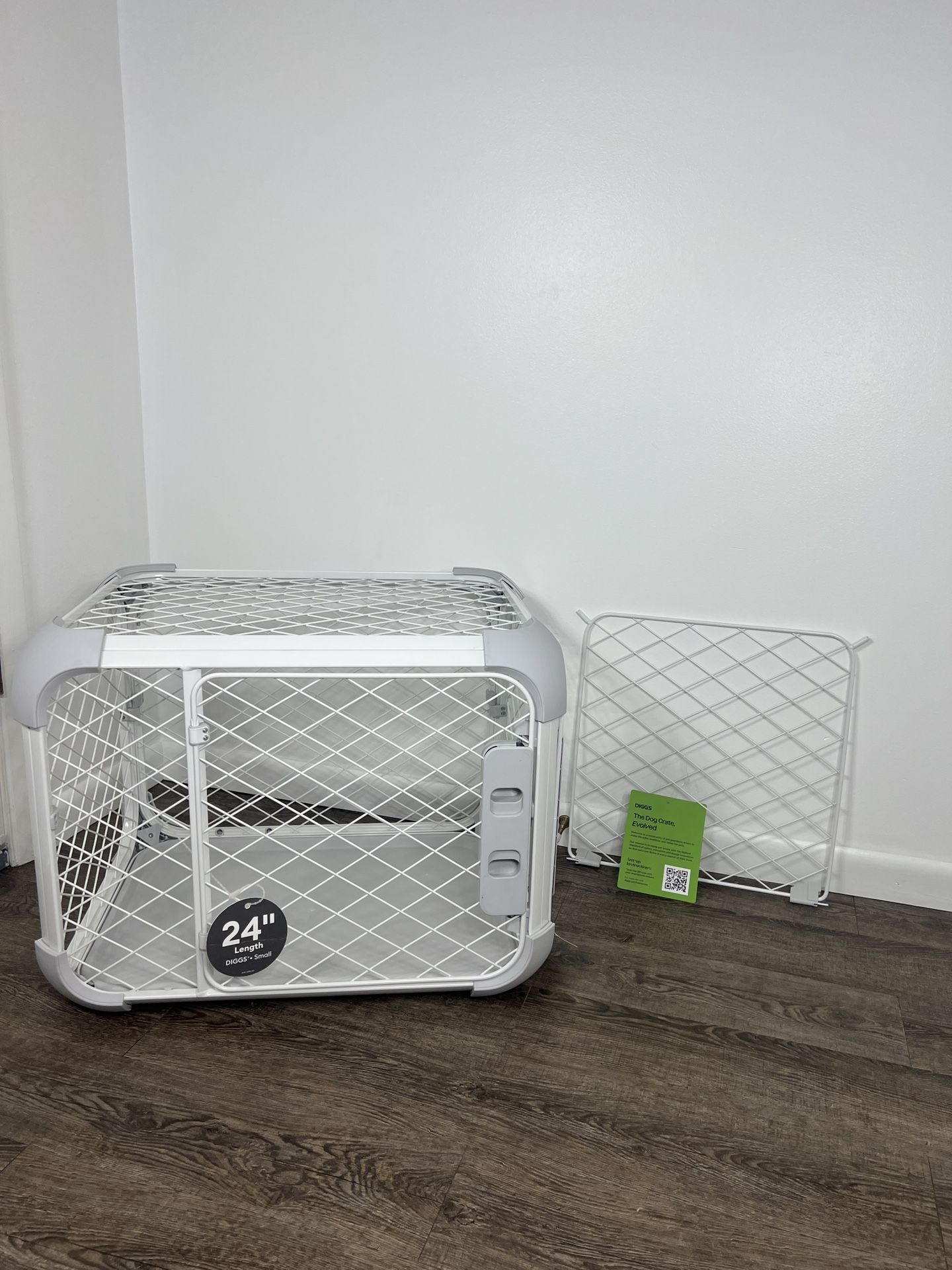 Diggs Evolv Dog Crate White 24” NEW With Tags