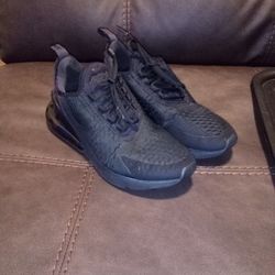 Nike 270's