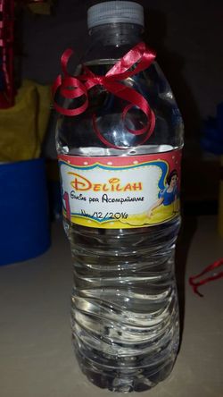 Etiquetas personalizadas para botellitas de agua