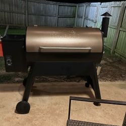 TRAEGER GRILL FOR SALE $400