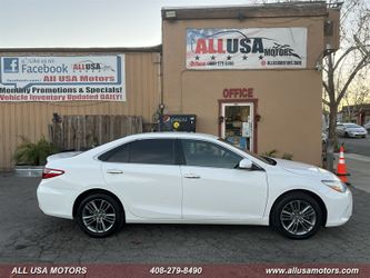 2017 Toyota Camry SE