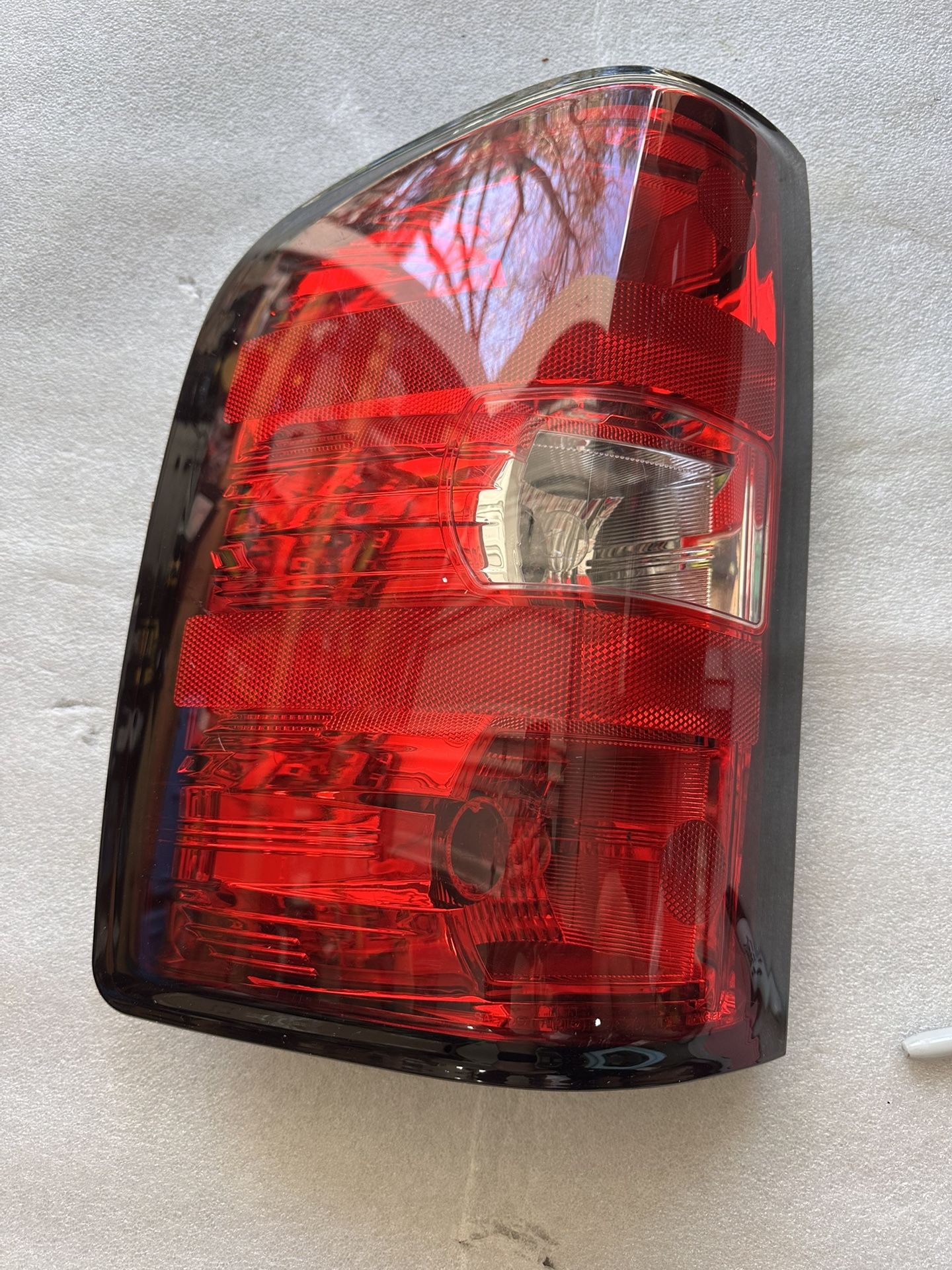 Rear Taillights Assembly Fit for 2007-2013 Chevy Silverado LH Side