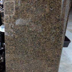 Granite Countertop Bullnose Right side 45.5 X 26