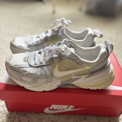 Nike V2K Women shoes