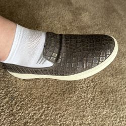 Sofft Somers Slip On Croc Embossed Leather Sneakers