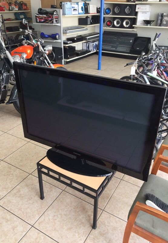 50” inch Samsung , PN50B450B1D,plasma HD TV w/ remote