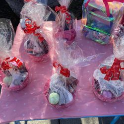 Valentine’s Day Gift Baskets