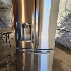 refrigerator LG frenchs doors stainless steel 33wide 