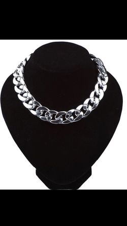 Silver link chain necklace! Simple but cute! Brand new!