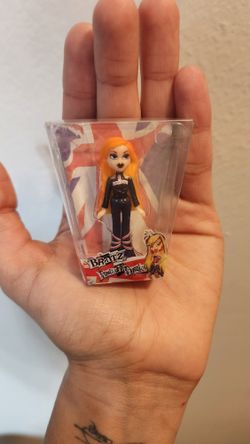 Bratz Mini Fashion Flashback Punk Cloe
