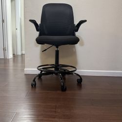 $70 Tall Adjustable Ergonomic Office Chair