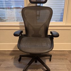 Herman Miller Aeron Chair – Size C (Large, Remastered with upgrades) – Excellent Condition