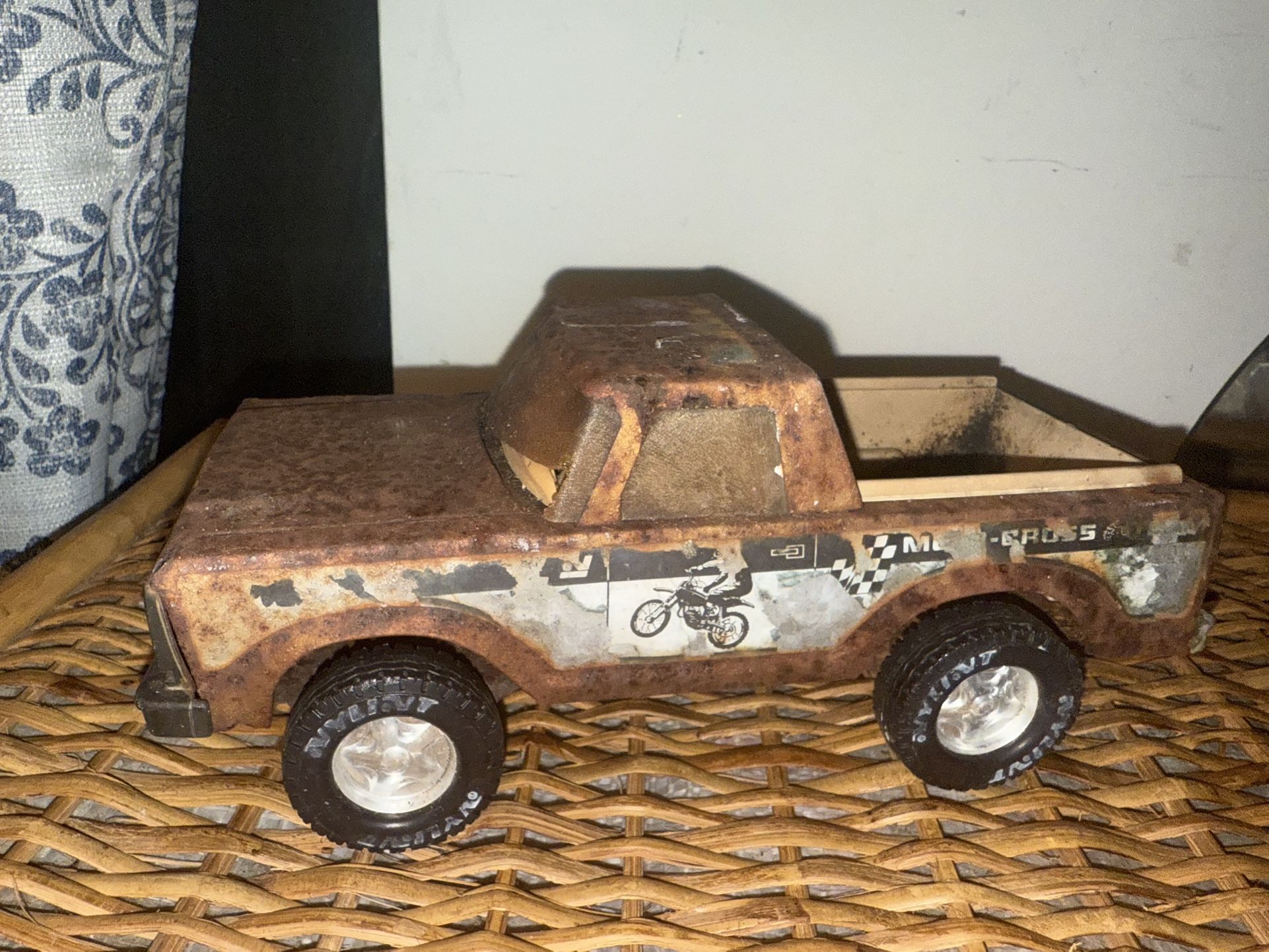 Vintage 1970: Nylin Sports Car Model Car