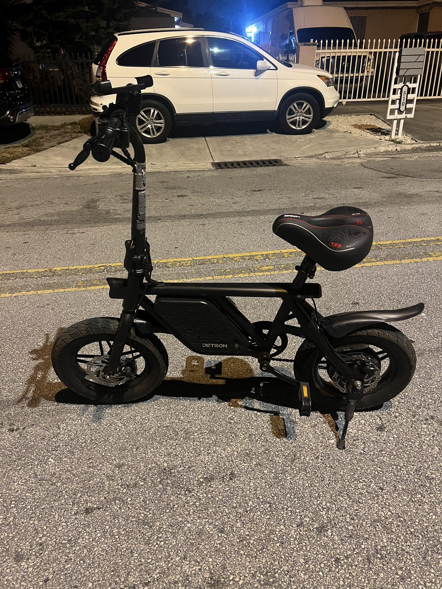 BRAND NEW ELECTRIC JETSON. BIKE FOR SALE