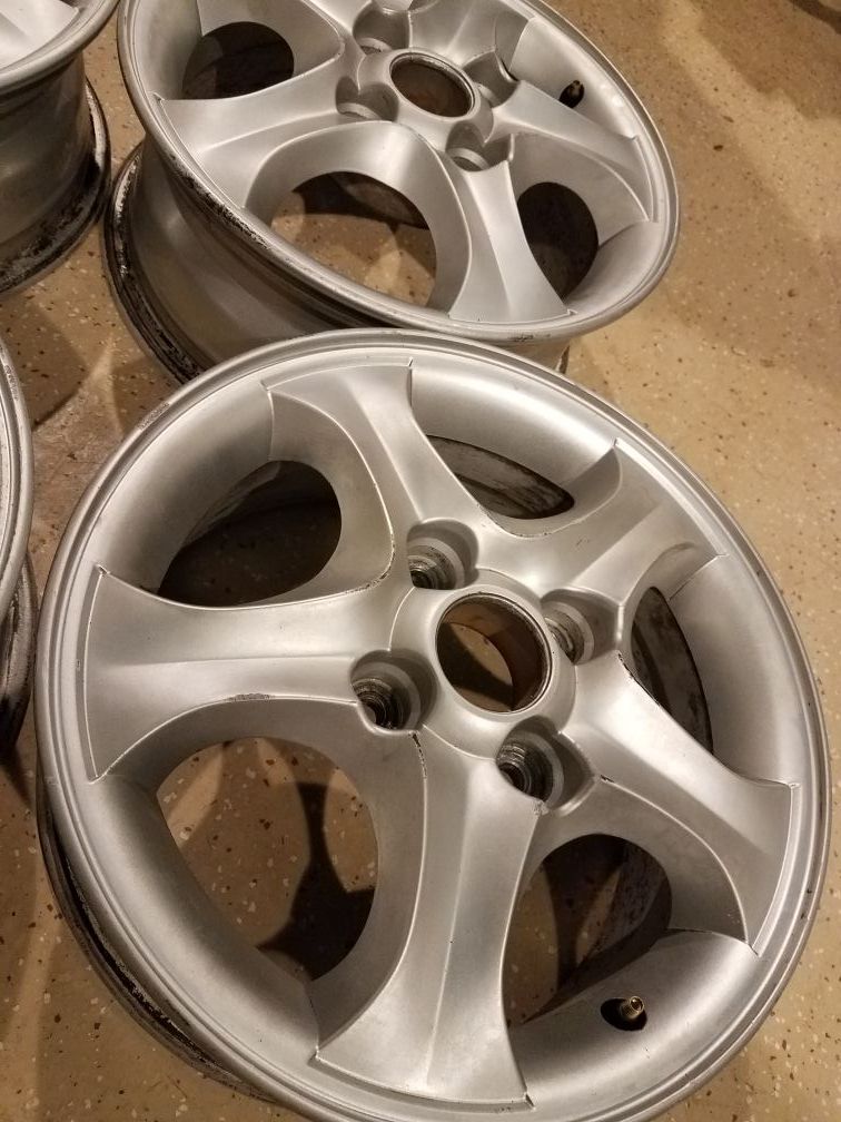 15" Rims / Bolt Pattern 4x114.3 / 4x115 / 4x4.5 / 15x6 OEM for Hyundai