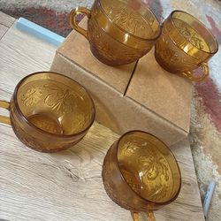 4 vintage tea cups!