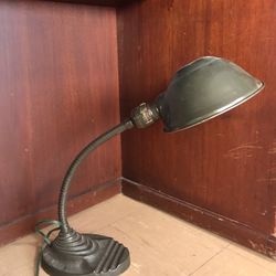 Vintage Underwriter Laboratories Portable Lamp