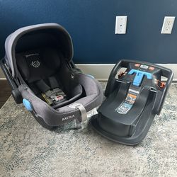 Uppababy Mesa Infant car seat with newborn insert