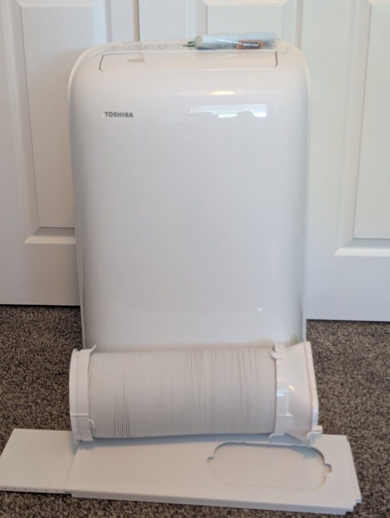 TOSHIBA Portable air Conditioner, White 8000 BTU/h