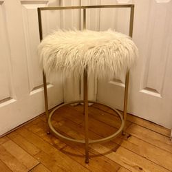 Beautiful Faux Fur White Chair 