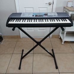 Yamaha Keyboard  61 Keys