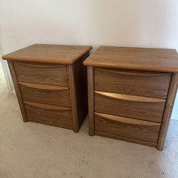Two nightstands/drawers