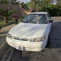 Part out 2000 toyota corrolla part out