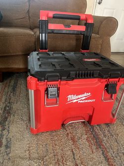 Milwaukee Pack out 22”
