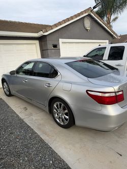 Lexus LS 460