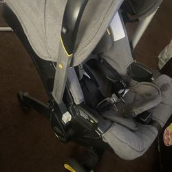 Doona Car Seat Stroller With Base $140