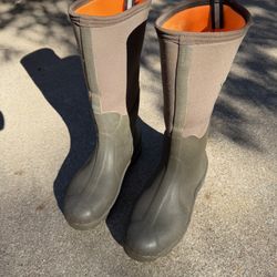 SZ 11, Muck Wetland,16” Boots,2 Patches. S.W.Arl