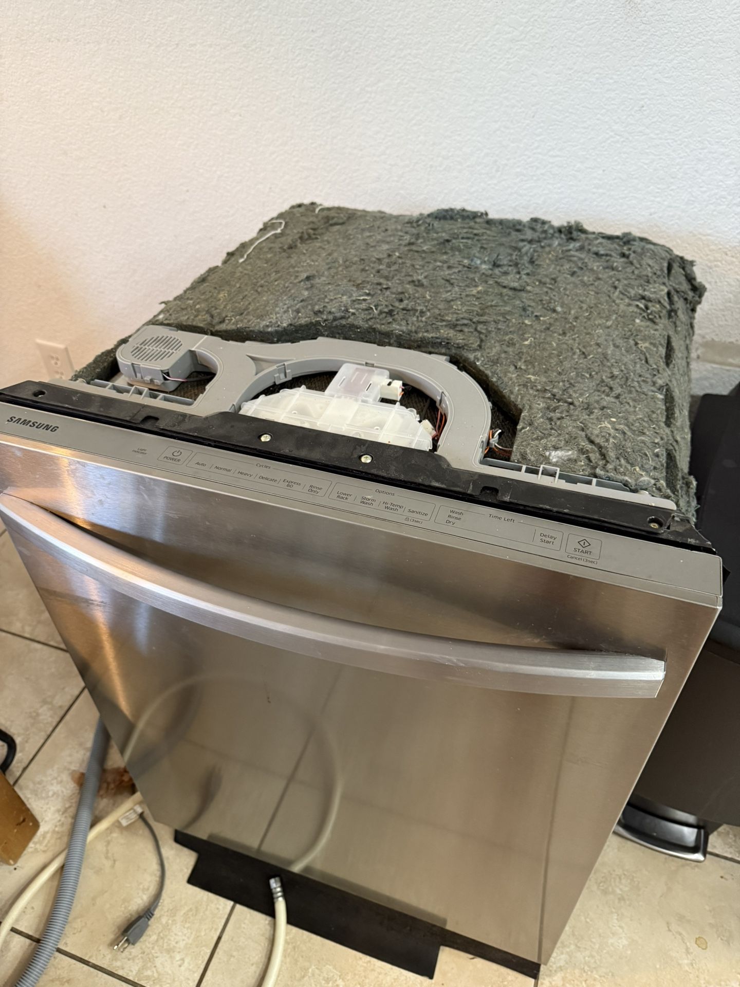 Samsung Dishwasher For Fixing Or For Parts