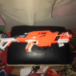 Nerf  Blaster 