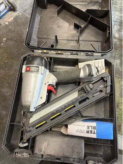 Porter Cable DA250C 15-gauge angled finish nail gun