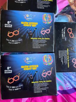 Glow sticks party set