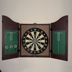 Metal Tip Dartboard w/ Wood Cabinet Closer