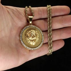 Roaring Lion CZ Pendant Stainless Steel Gold Plated 