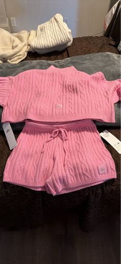 Alo Yoga Pink Cable Knit Set