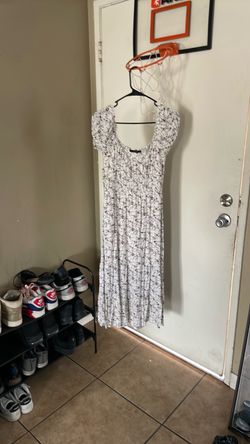 Beautiful dress white and burgundy