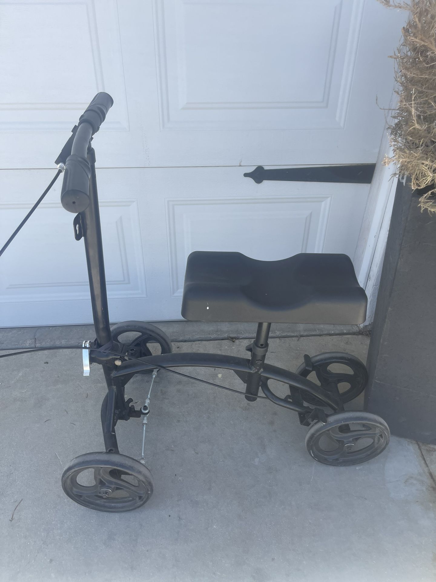 Knee Scooter