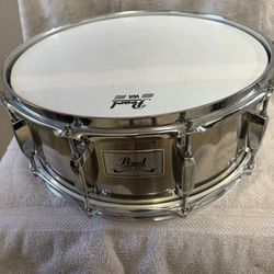 PEARL 14 x 5 1/2 SNARE DRUM