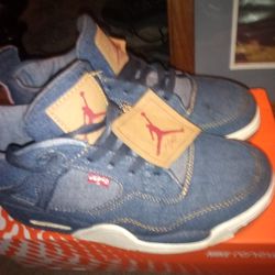 Retro Air Jordans 4  Blue  Levi's.   (Rare)