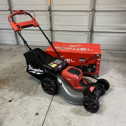 New Milwaukee M18 FUEL Cordless 21" Dual Battery Self-Propelled Mower (Battery not included)