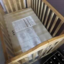 Free Mini crib