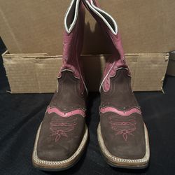 Cowgirl boots Size 3.5 
