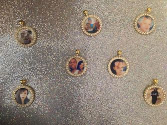 Memory pendant necklace