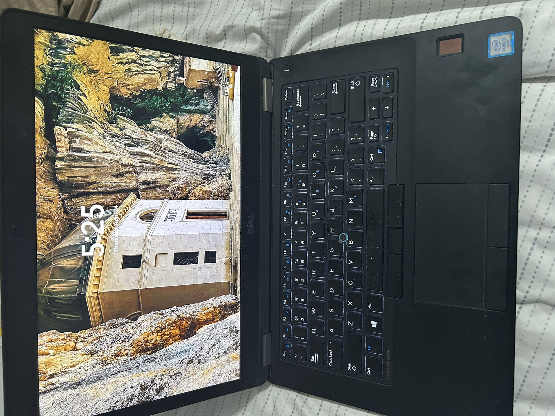 Dell Latitude Ultrabook 14”(i5,16gb Ddr4,512gb Nvme, Win11 Peo