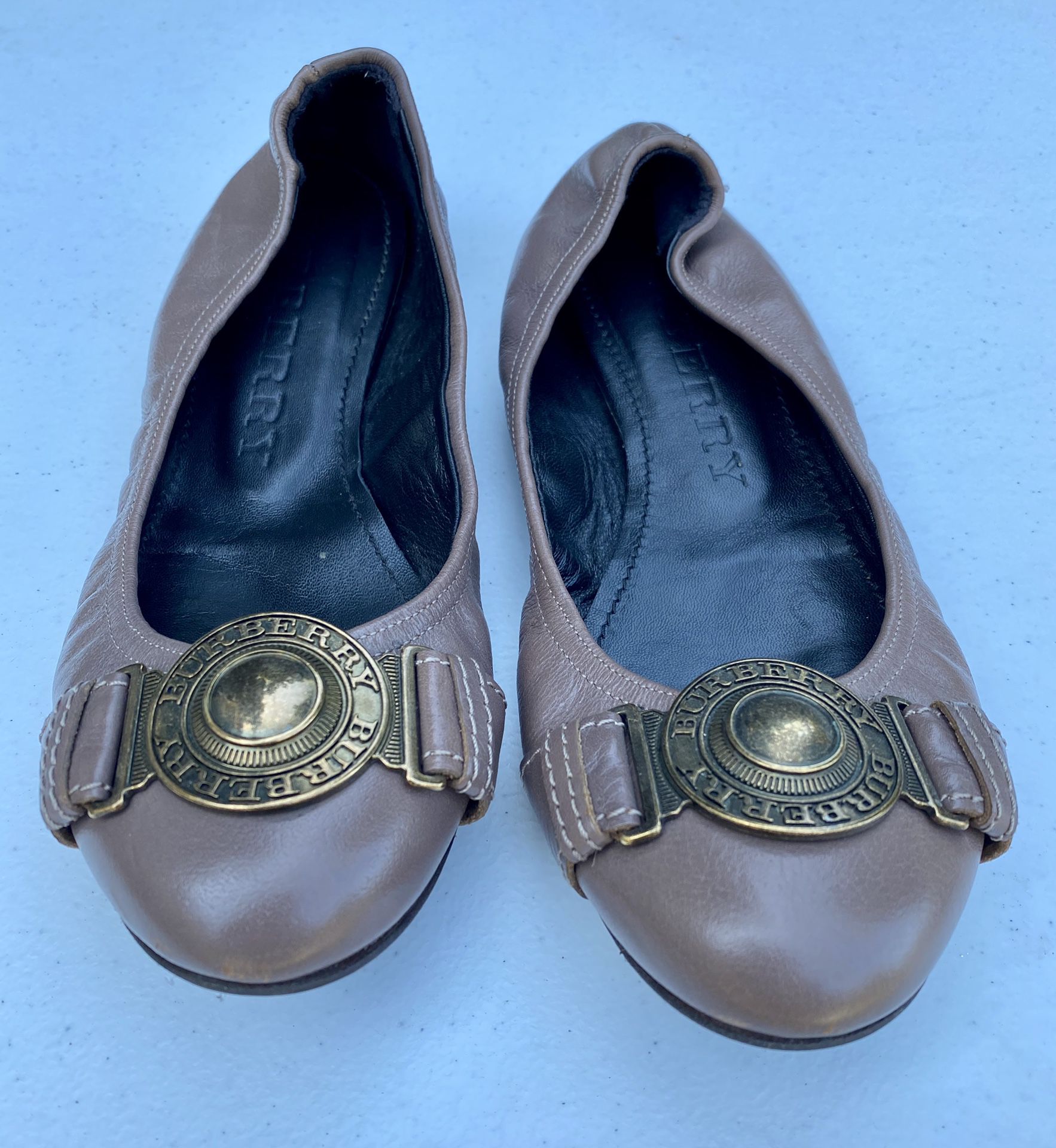 Like New! Burberry Leather Ballet Flats