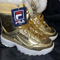 Fila Disruptor Girls Size 5 1/2 Gold Classic Fur Lined Winter Boots 