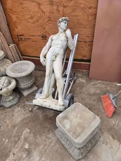 Estatua para decorar el jardín